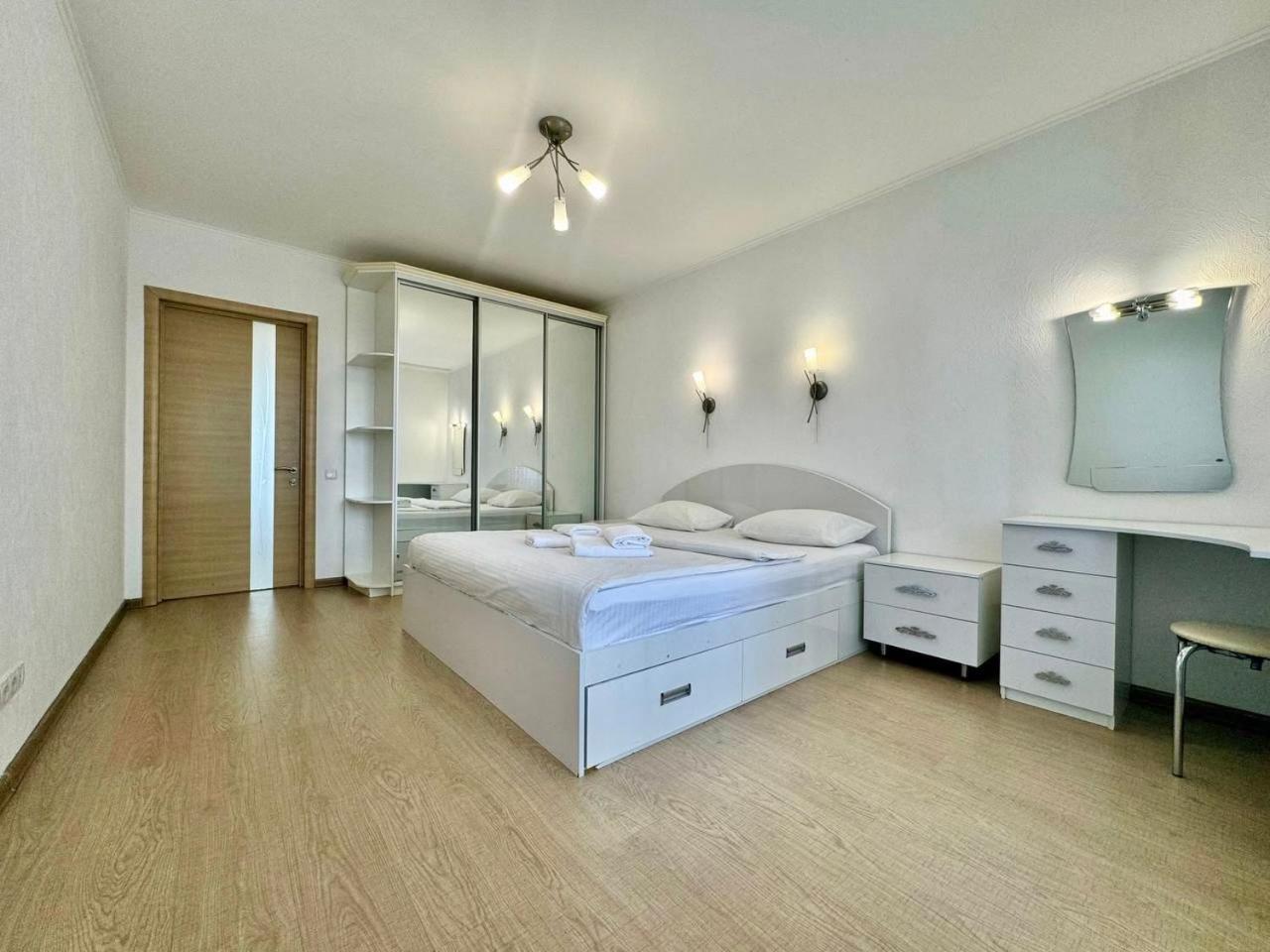 Apartpoltava Стильні Білосніжні Апартаменти, 2-Окремі Кімнати , Документи Для Відрядження , Банківський Чек Exterior foto
